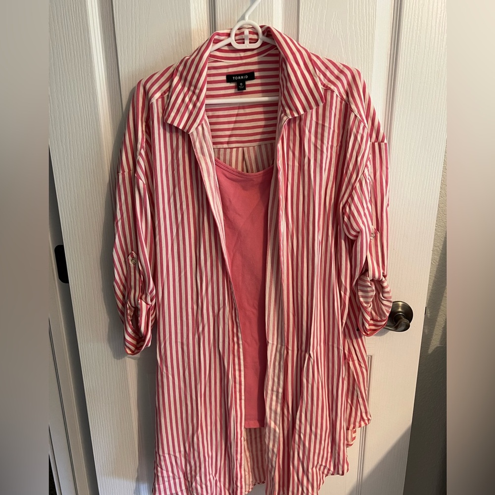 Torrid size 0 tank and blouse